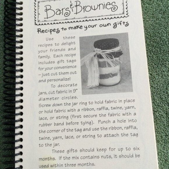 Gifts in a Jar Kit -Easy to Make Handmade Holiday Crafts -Includes Recipe Cards - Picture 3 of 4